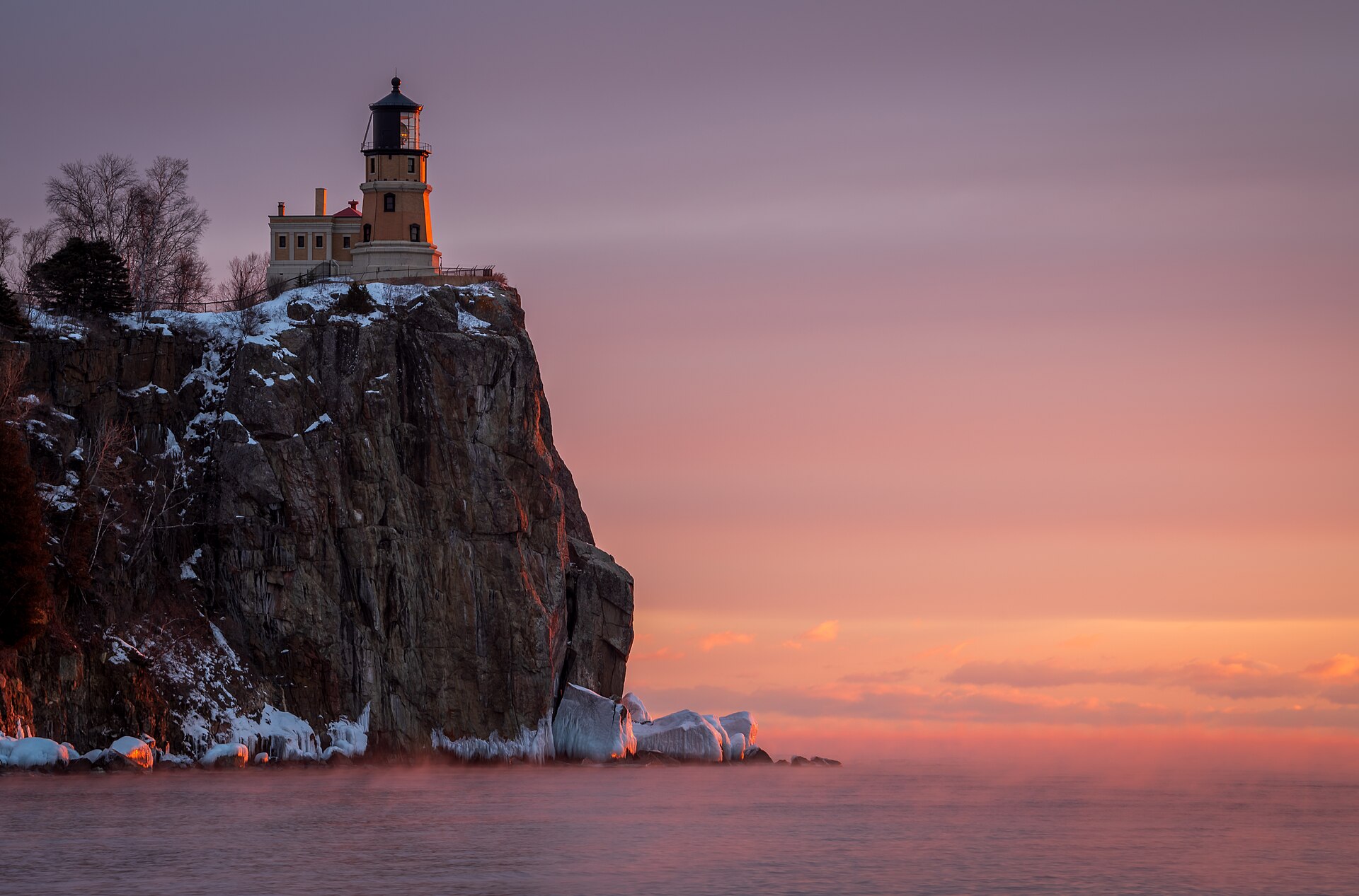 Split Rock Lighthouse on the Lake Superior shore in Minnesota