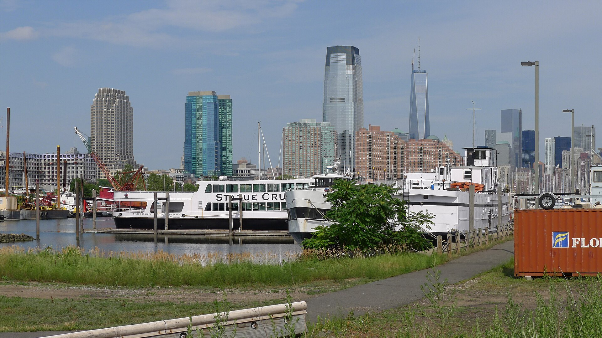 The Manhattan skyline seen across the Hudson River from Liberty State Park in Jersey City, New Jersey